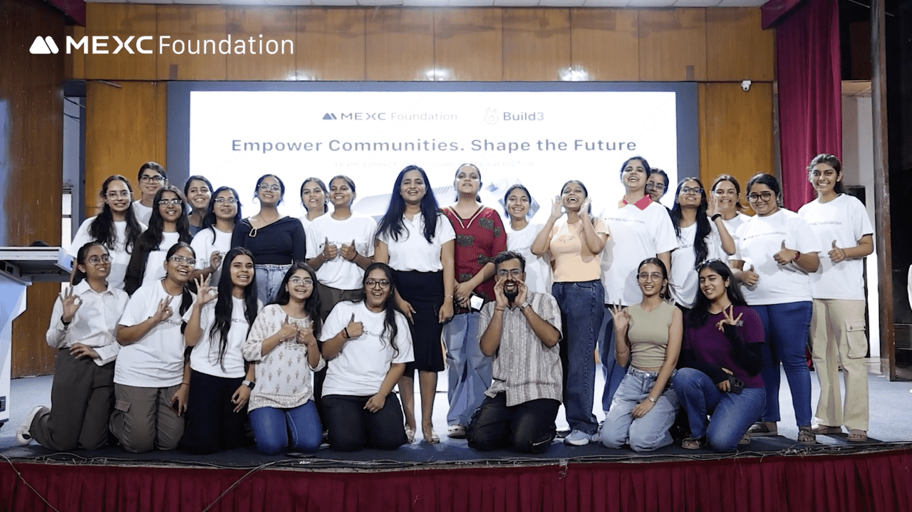 Co-host hackathons, bootcamps & campus programs