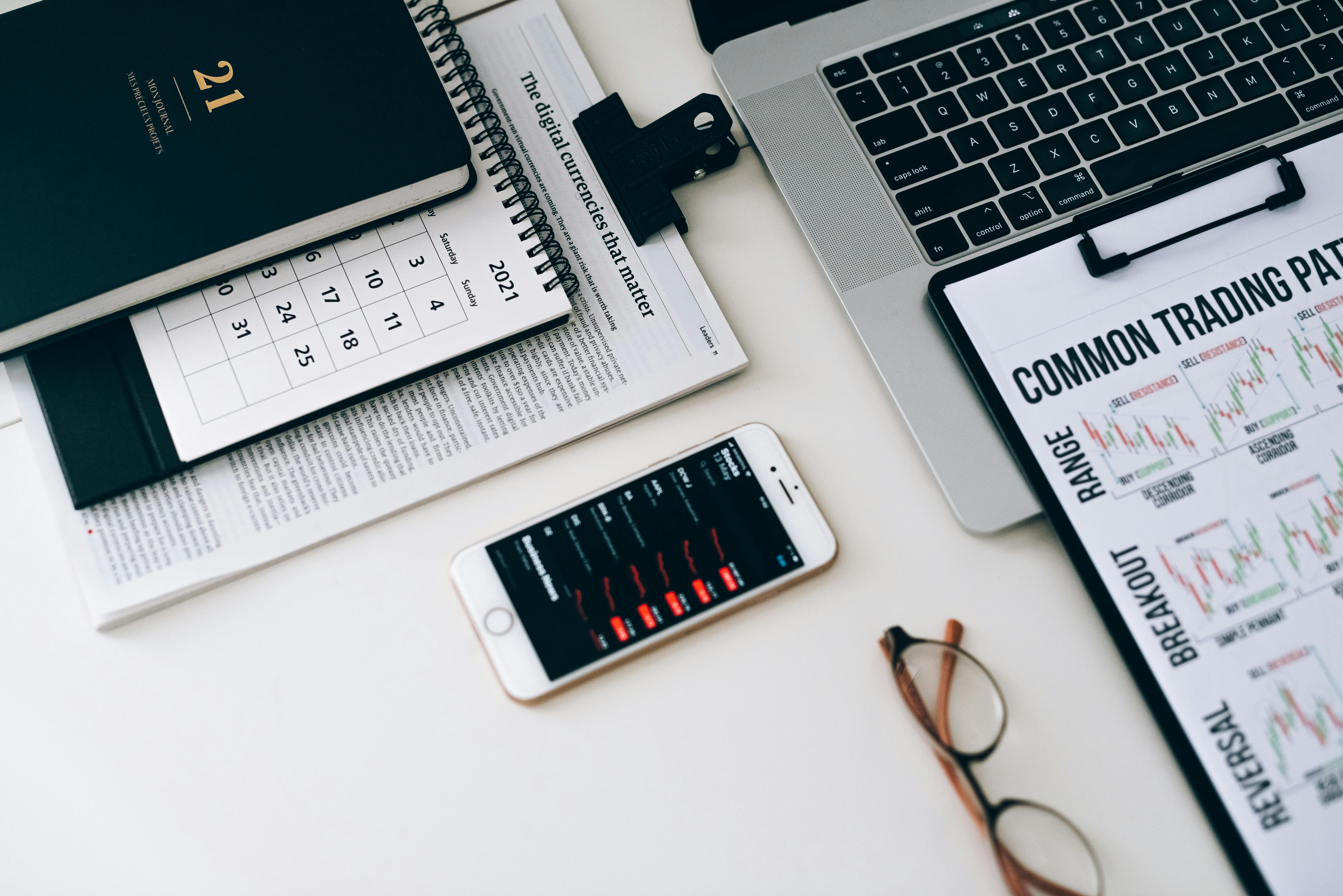 Amazon stock sinks despite AWS beat in Q4: should you buy the dip?