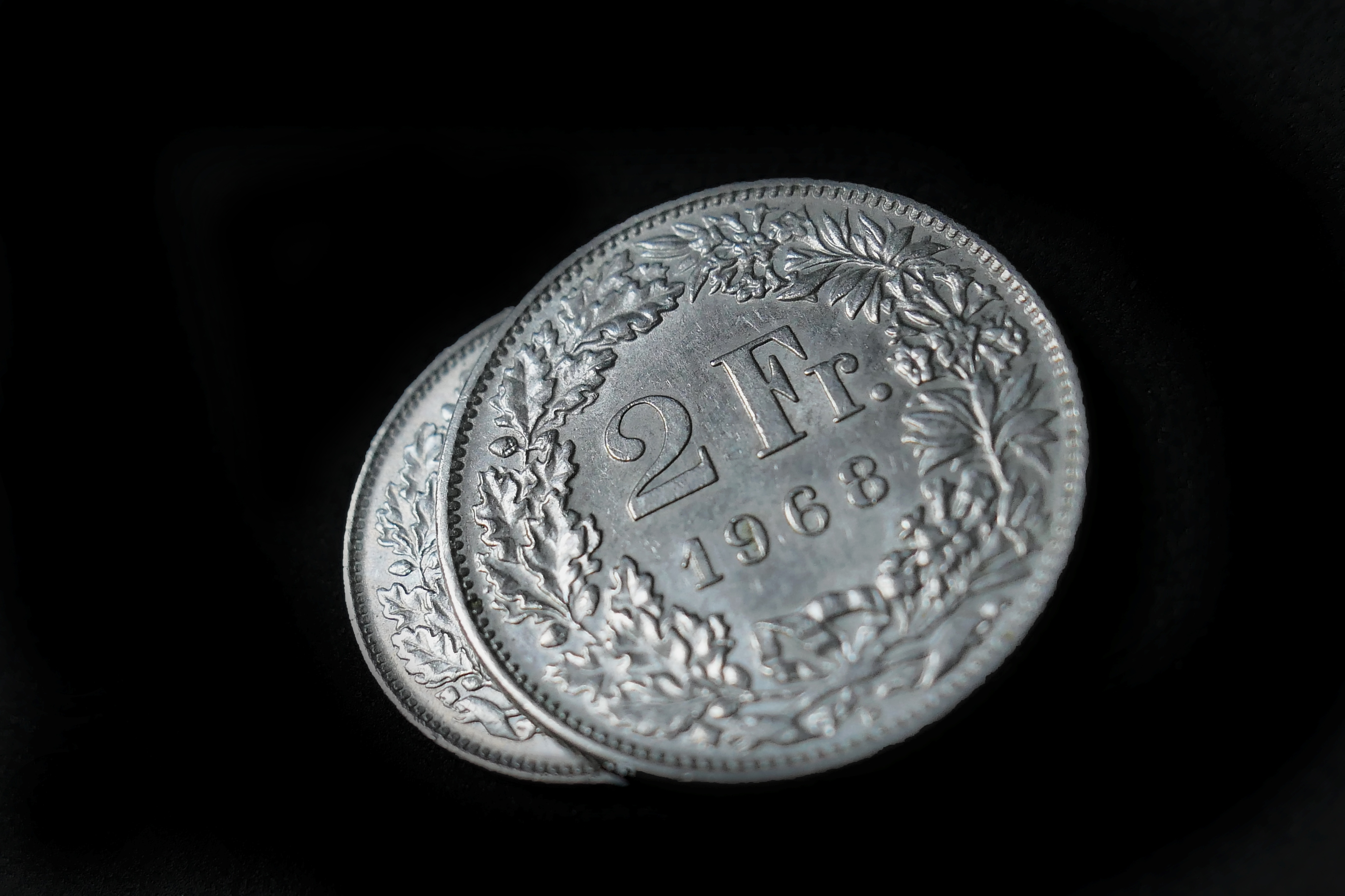 A 15-minute game of wins and losses: Millions of transaction records unveil the folded world of the Bitcoin prediction market.